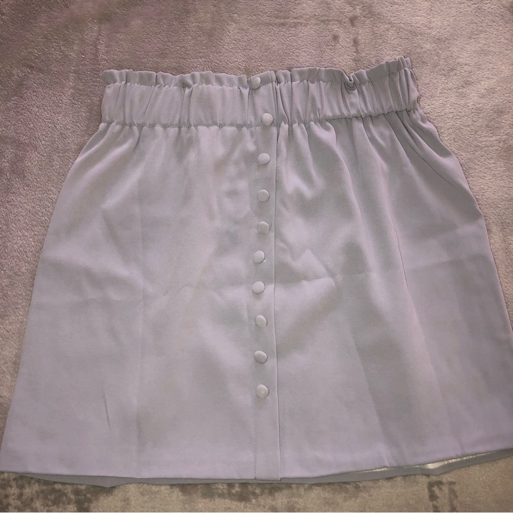 Grey mini skirt with buttons